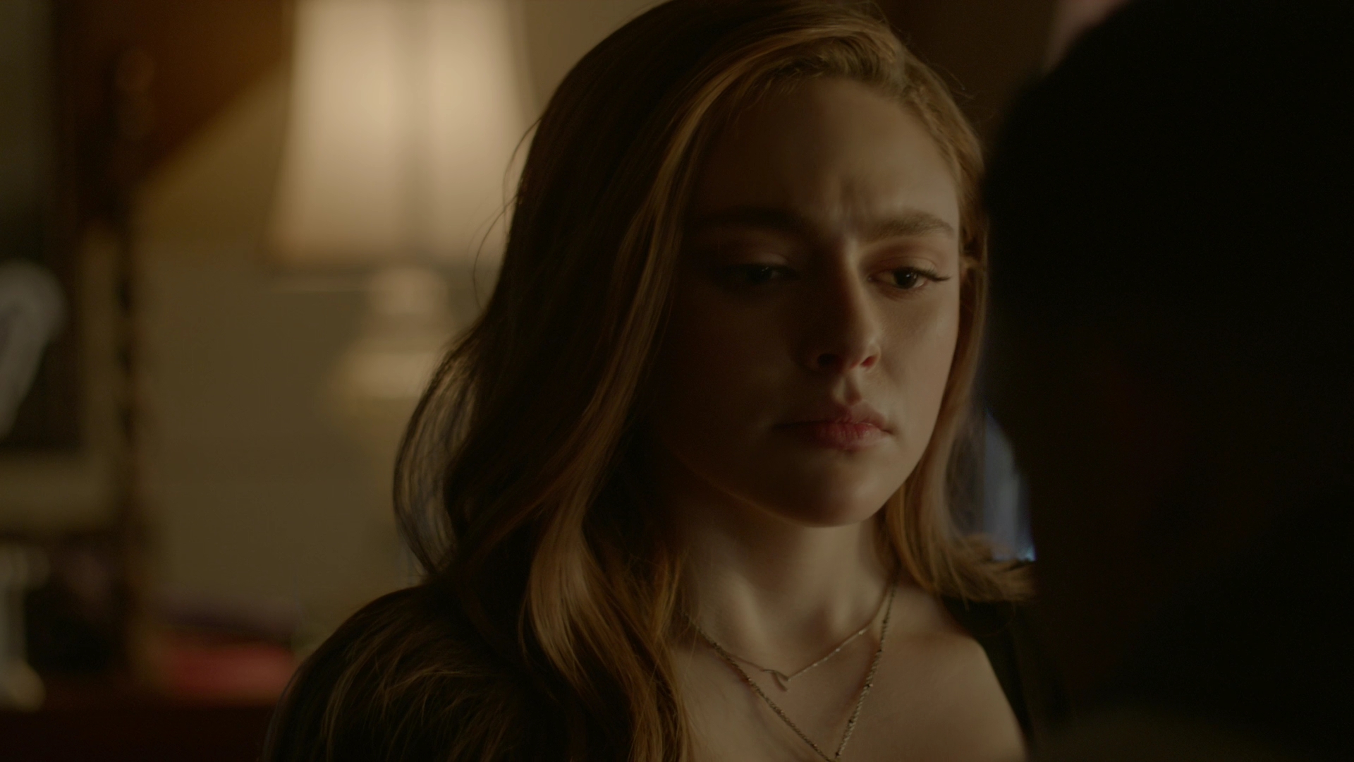 VampireDiariesWorld-dot-nl_Legacies1x15IllTellYouAStory02370.jpg