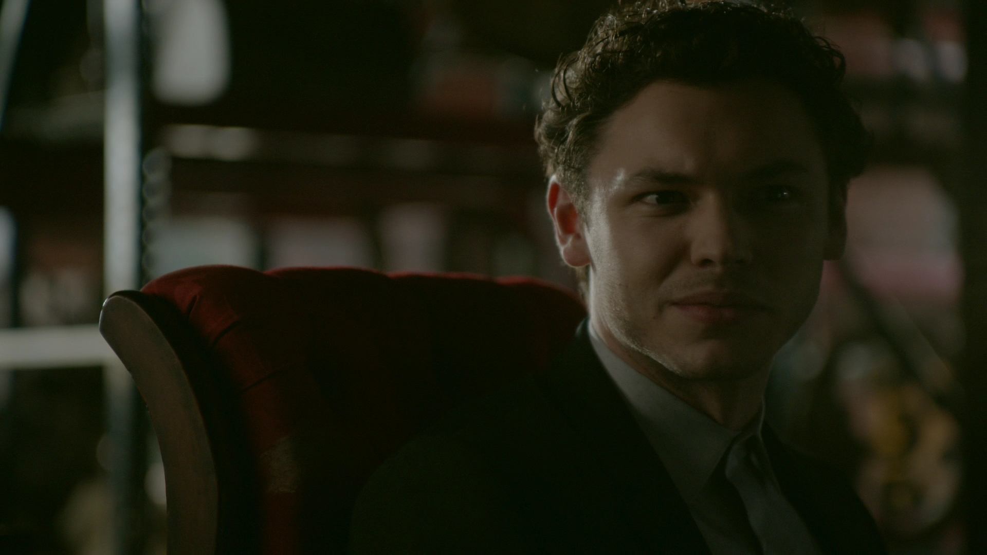VampireDiariesWorld-dot-nl_Legacies1x16TheresAlwaysALoophole00797.jpg