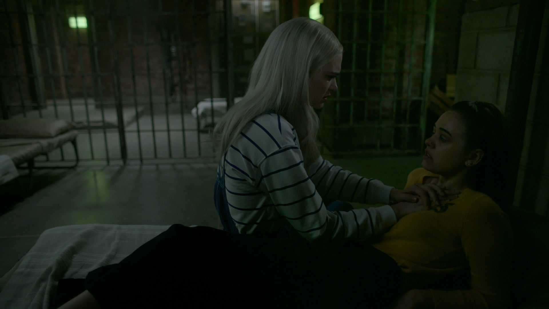 VampireDiariesWorld-dot-nl_Legacies1x16TheresAlwaysALoophole00975.jpg VampireDiariesWorld-dot-nl_Legacies1x16TheresAlwaysALoophole00975.jpg