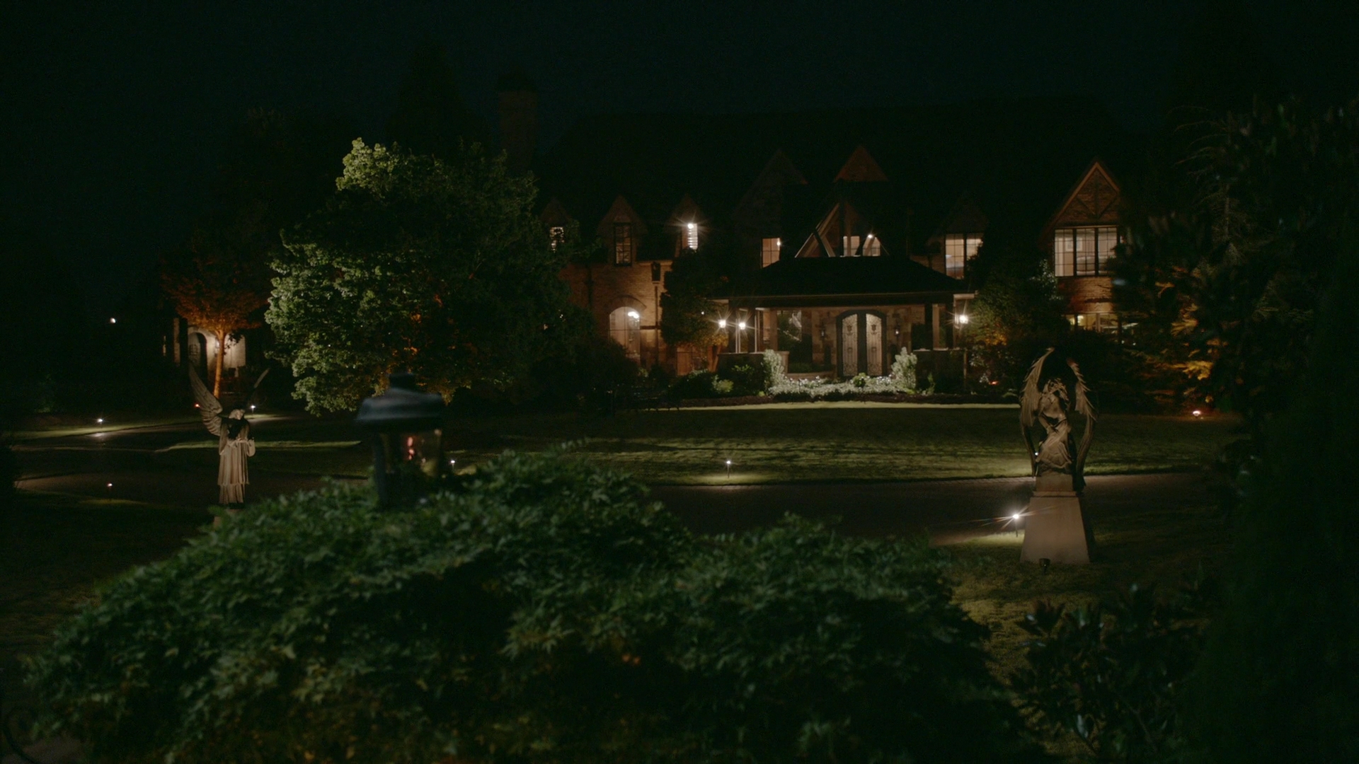 vampirediariesworld-dot-nl_Legacies2x02ThisYearWillBeDifferent02074.jpg