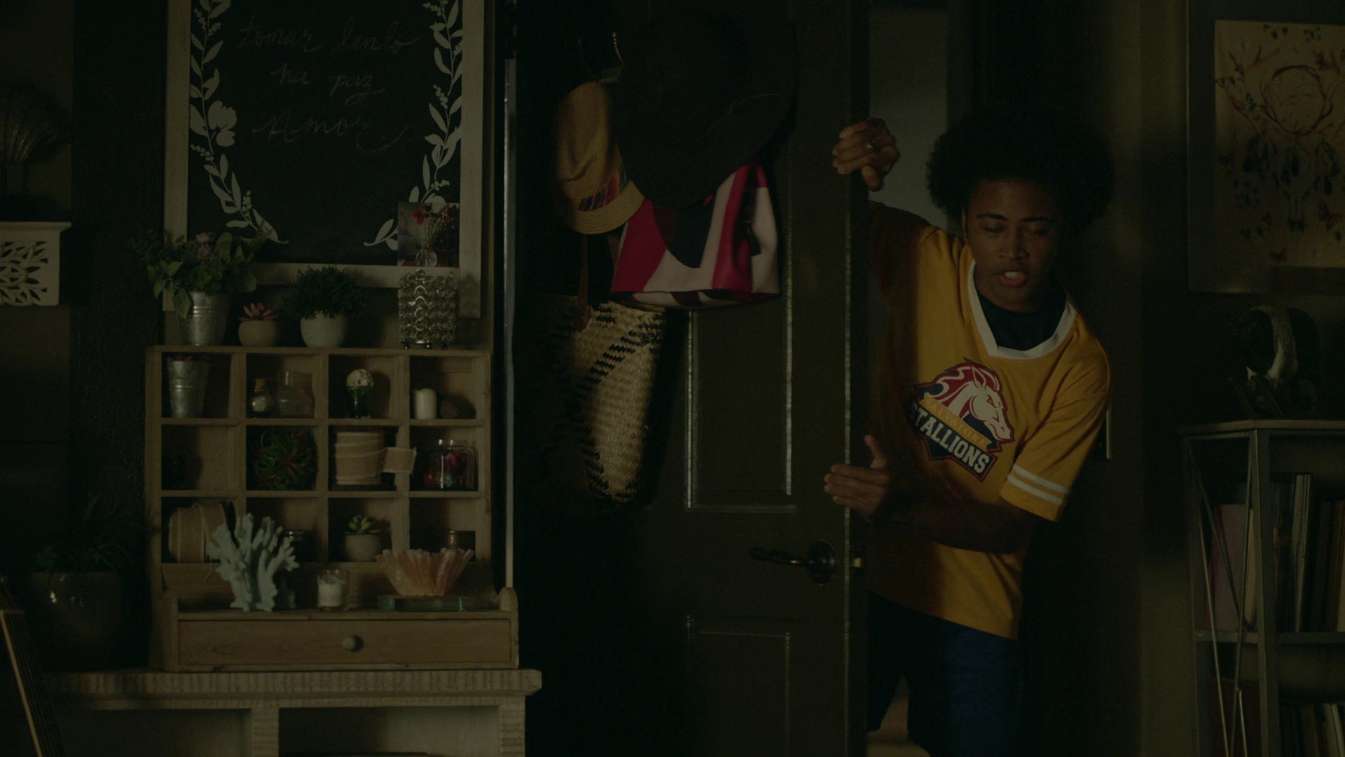 vampirediariesworld-dot-nl_Legacies2x03YouRemindMeofSomeoneIUsedtoKnow00373.jpg