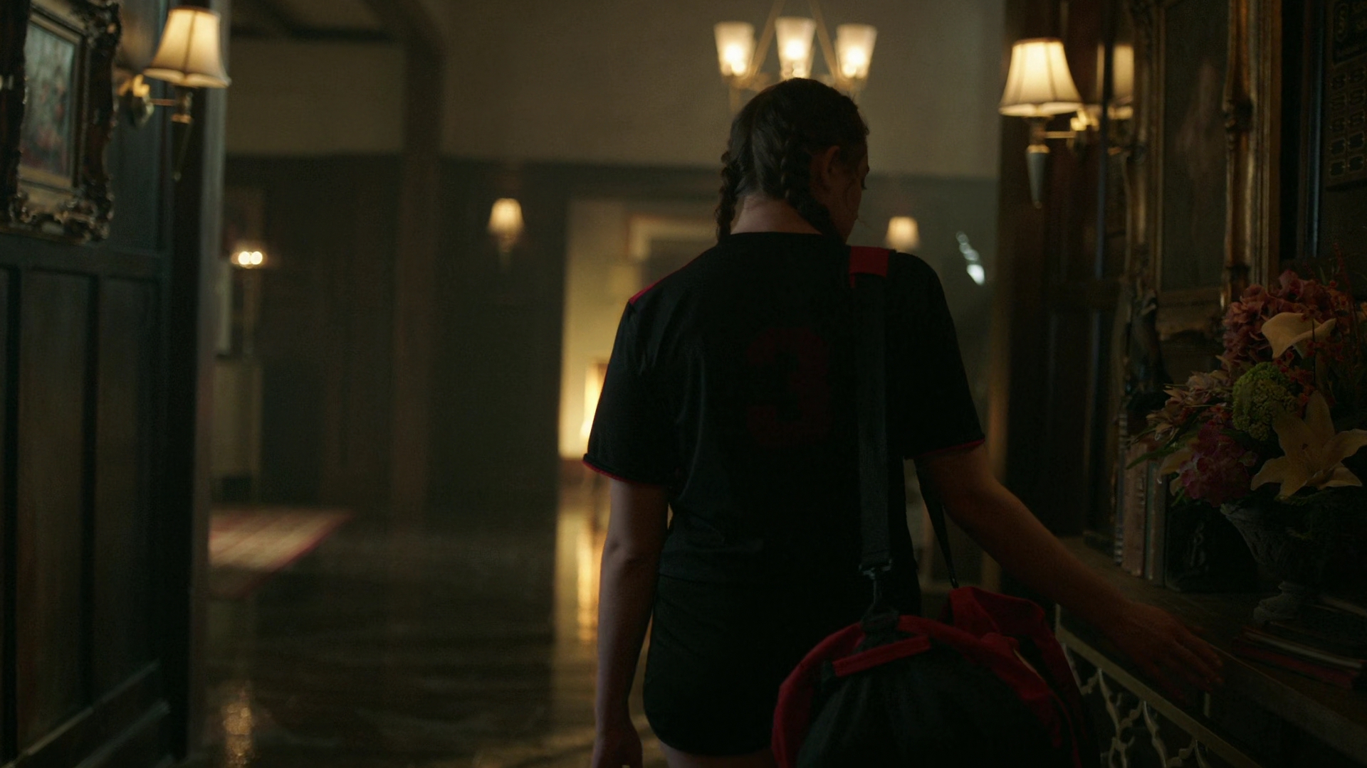 vampirediariesworld-dot-nl_Legacies2x03YouRemindMeofSomeoneIUsedtoKnow01042.jpg