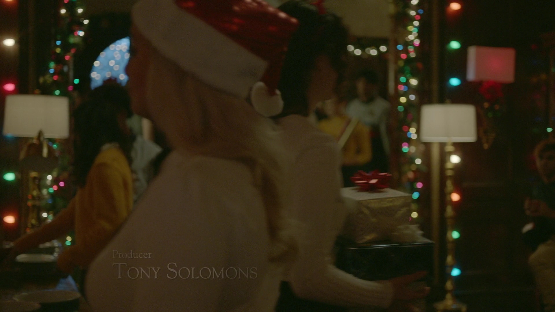 VampireDiariesWorld-dot-nl_Legacies2x08ThisChristmasIsSuprisinglyViolent0220.jpg