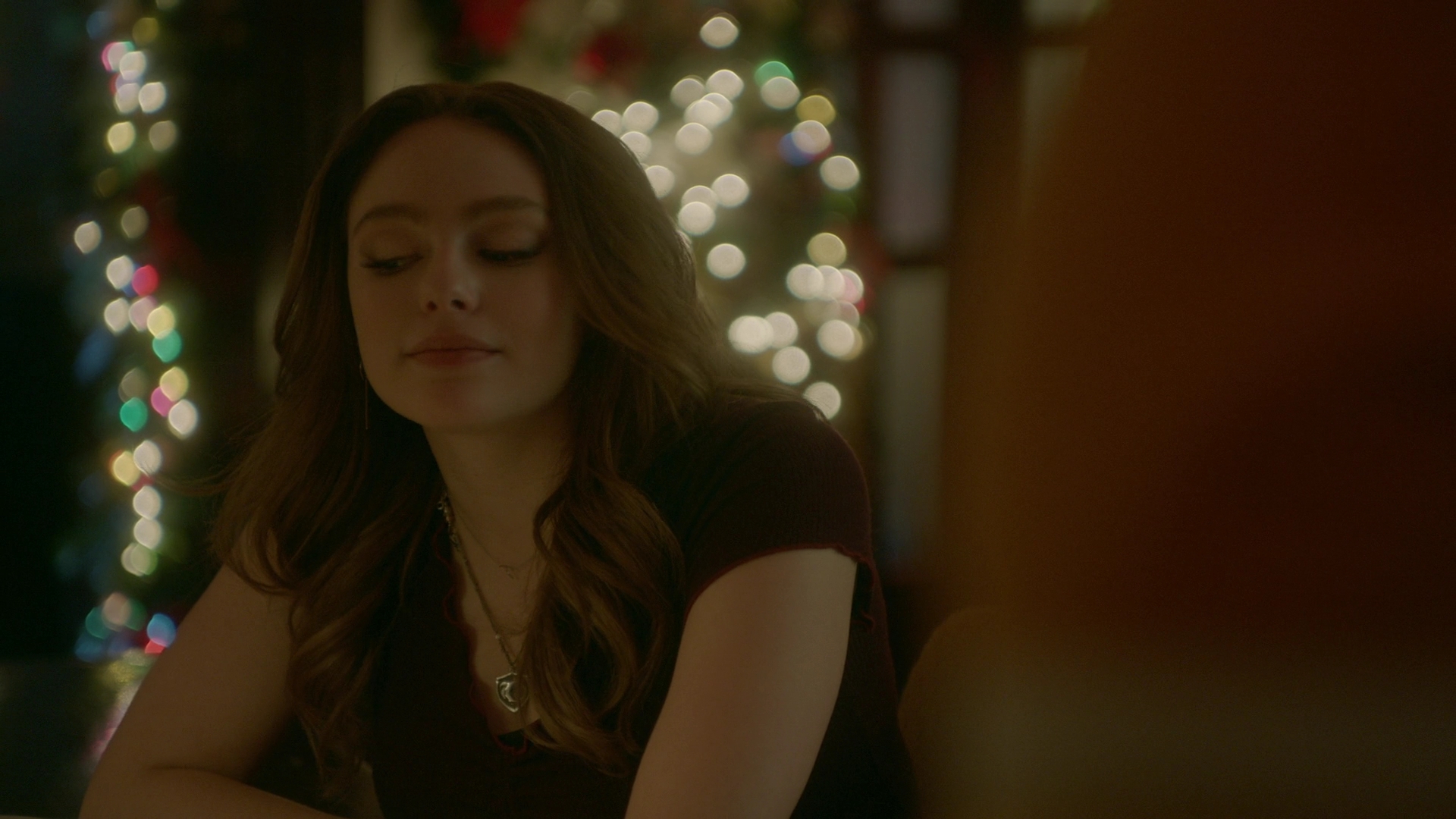 VampireDiariesWorld-dot-nl_Legacies2x08ThisChristmasIsSuprisinglyViolent0444.jpg
