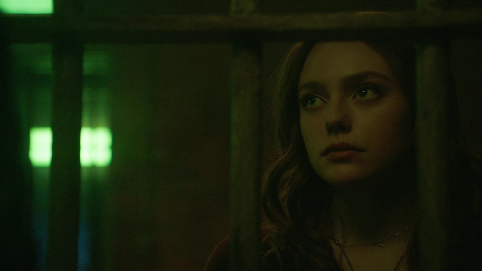 VampireDiariesWorld-dot-nl_Legacies2x08ThisChristmasIsSuprisinglyViolent0533.jpg