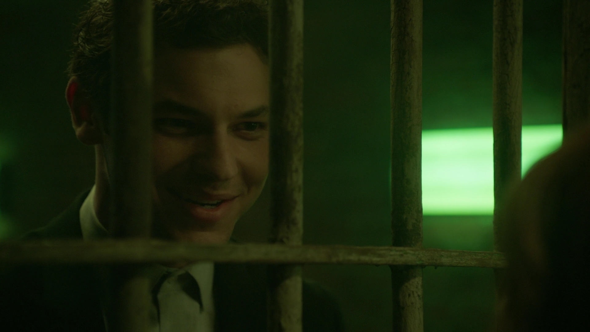 VampireDiariesWorld-dot-nl_Legacies2x08ThisChristmasIsSuprisinglyViolent0537.jpg