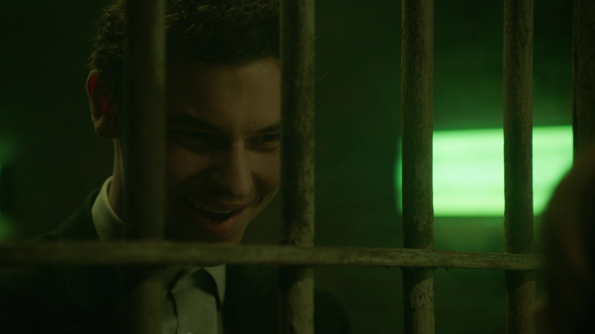 VampireDiariesWorld-dot-nl_Legacies2x08ThisChristmasIsSuprisinglyViolent0539.jpg