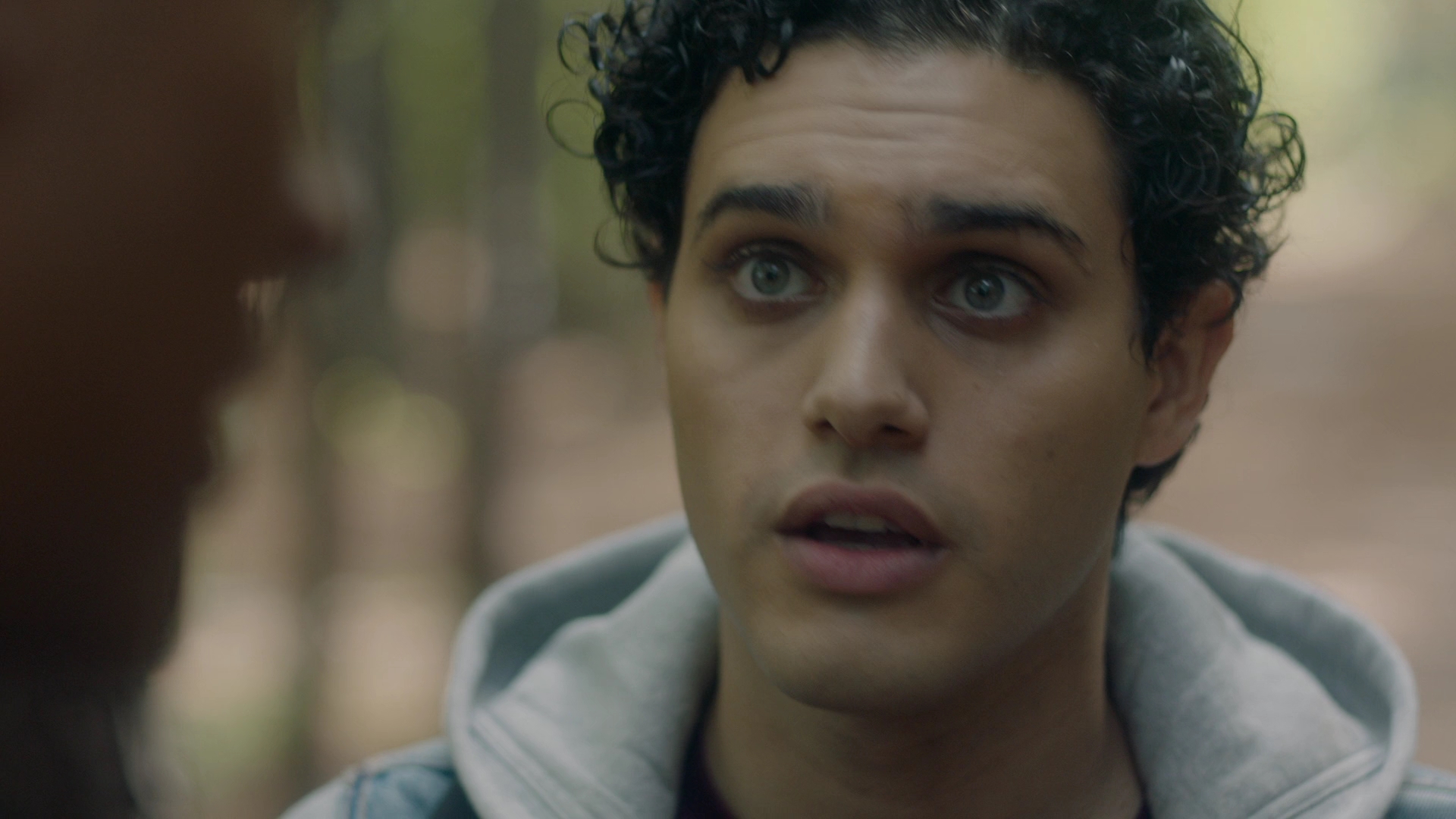 VampireDiariesWorld-dot-nl_Legacies2x08ThisChristmasIsSuprisinglyViolent0576.jpg
