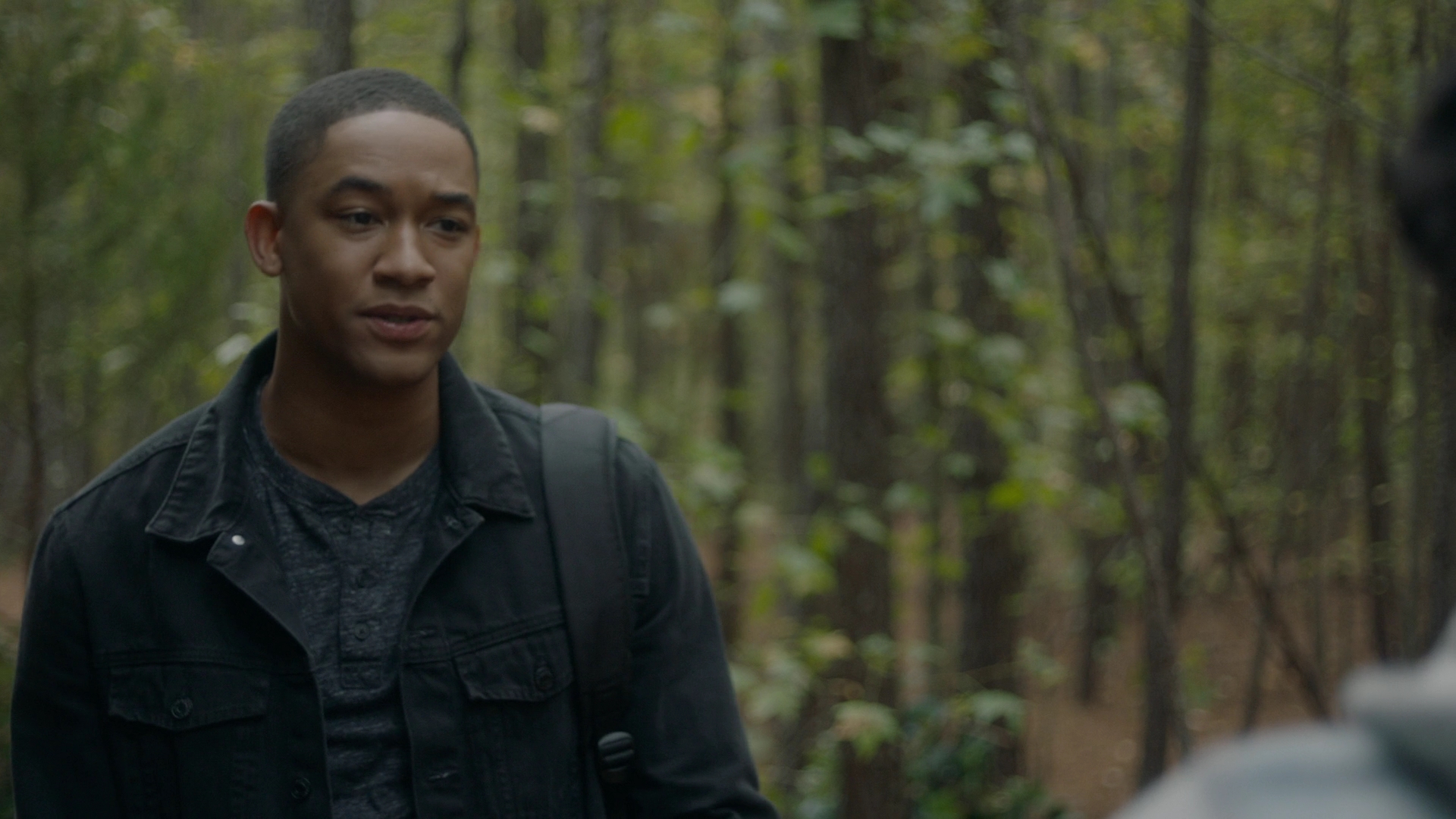 VampireDiariesWorld-dot-nl_Legacies2x08ThisChristmasIsSuprisinglyViolent0604.jpg