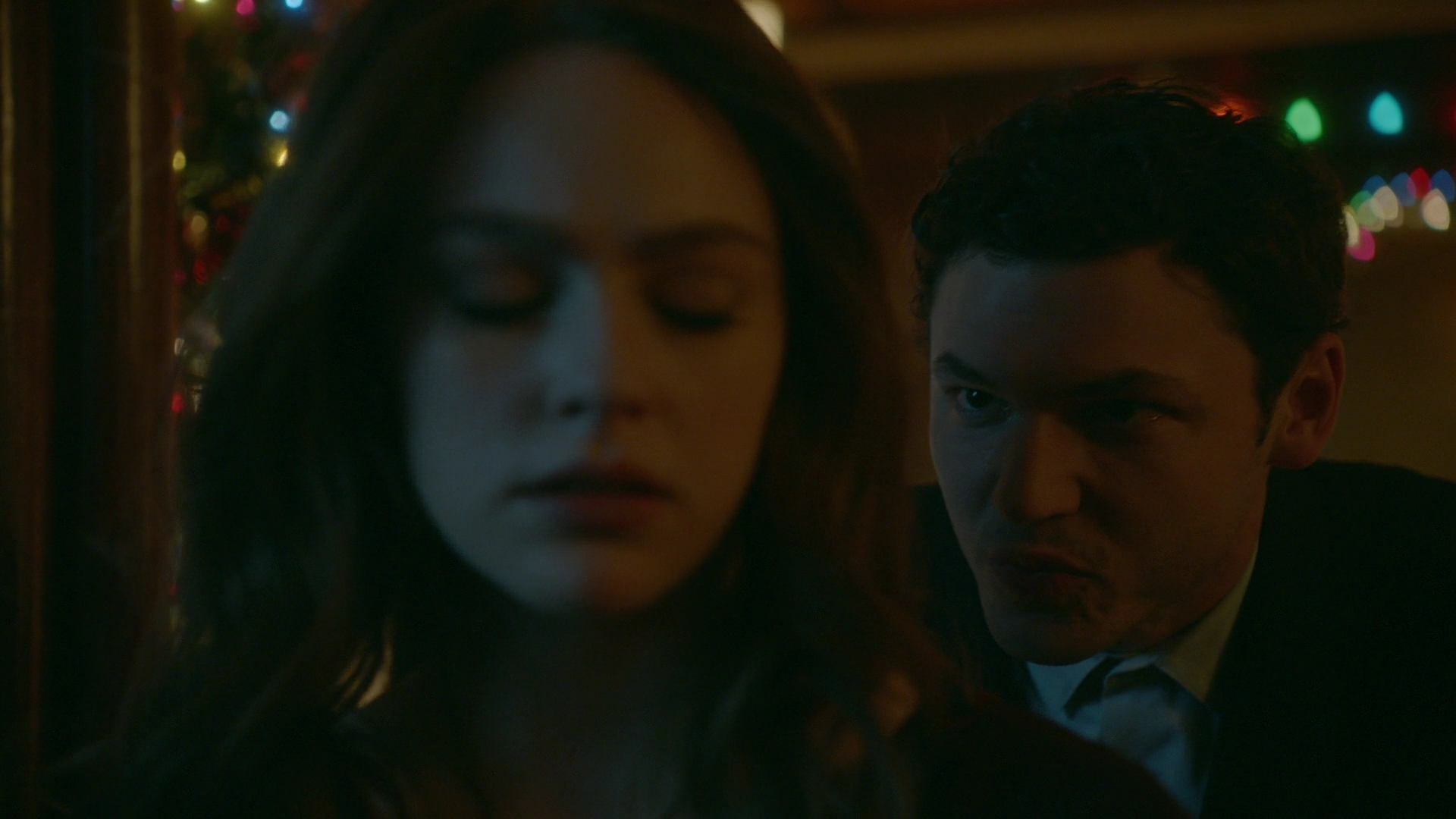 VampireDiariesWorld-dot-nl_Legacies2x08ThisChristmasIsSuprisinglyViolent0673.jpg