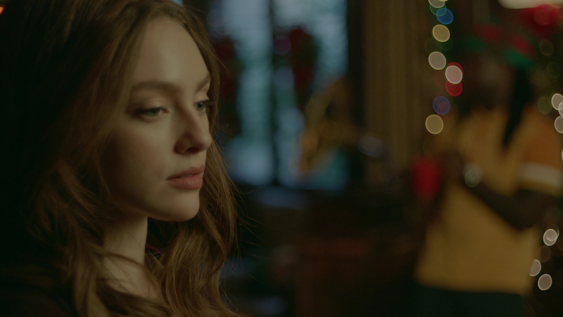 VampireDiariesWorld-dot-nl_Legacies2x08ThisChristmasIsSuprisinglyViolent0919.jpg