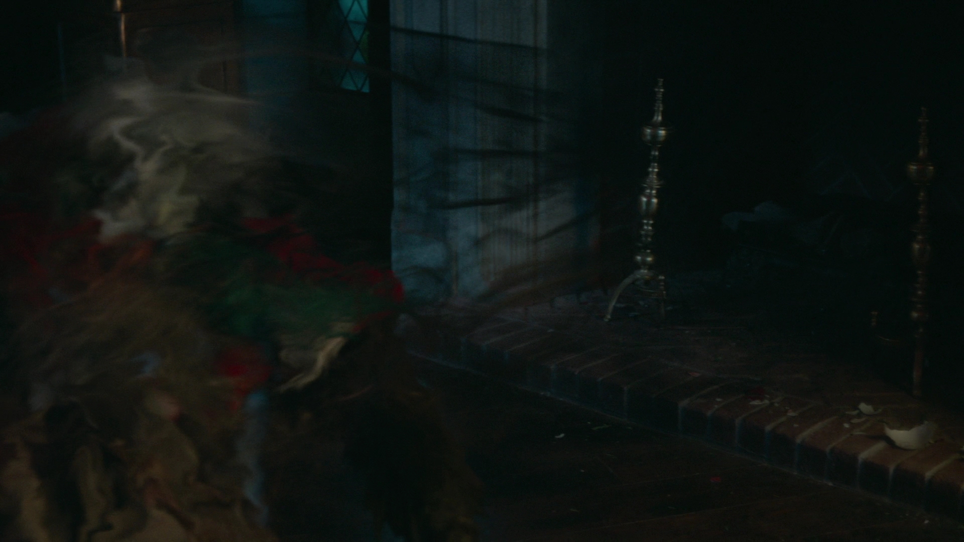 VampireDiariesWorld-dot-nl_Legacies2x08ThisChristmasIsSuprisinglyViolent1222.jpg