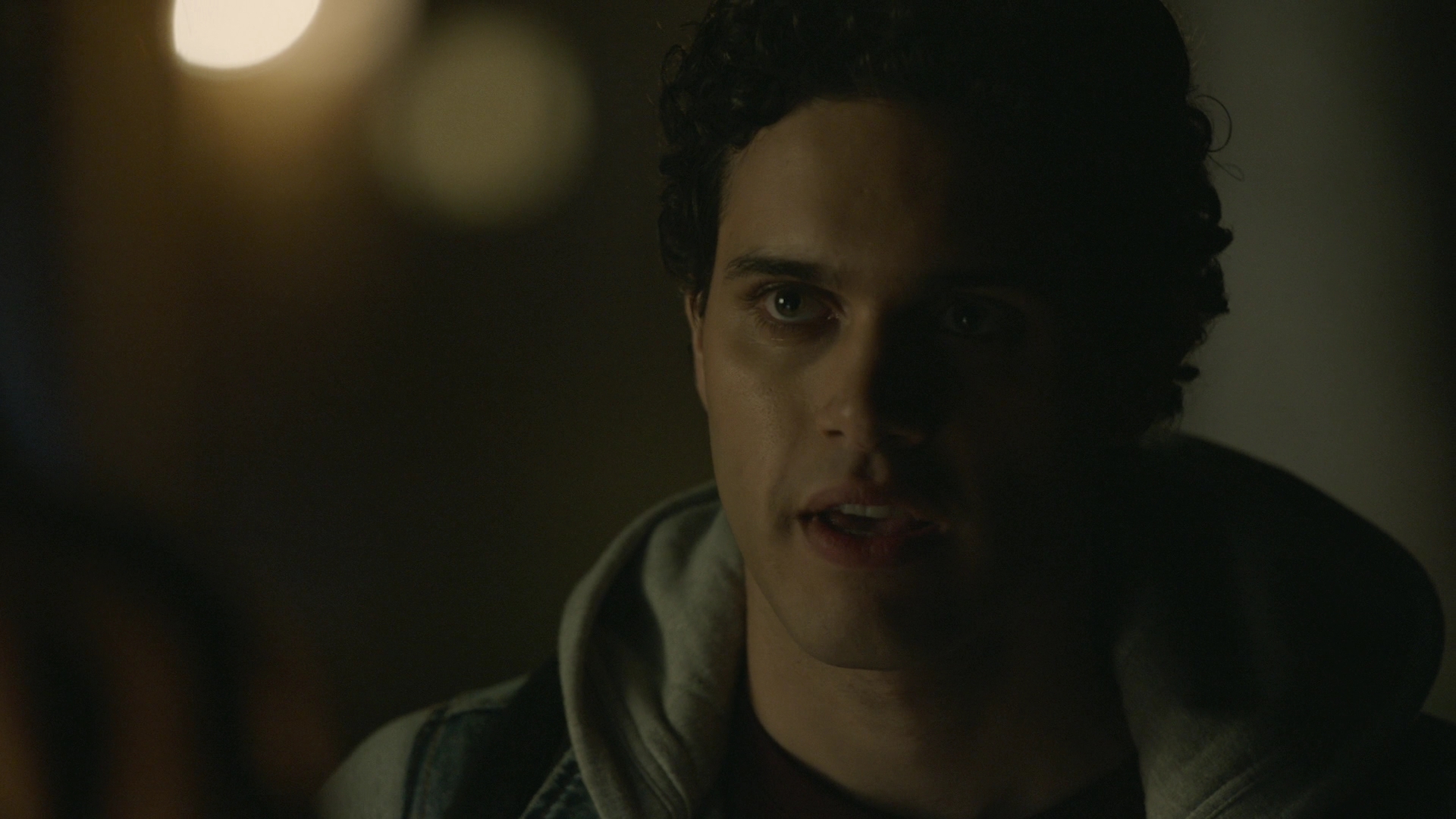 VampireDiariesWorld-dot-nl_Legacies2x08ThisChristmasIsSuprisinglyViolent1545.jpg