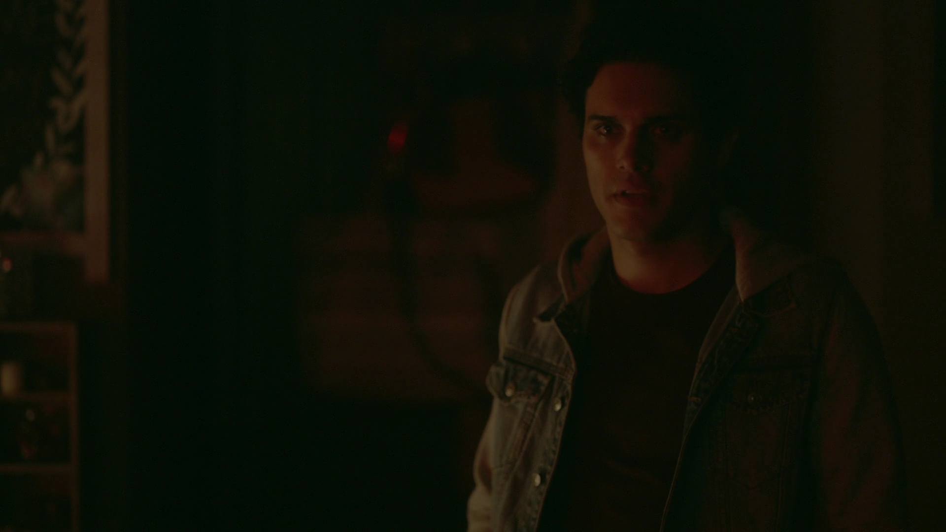 VampireDiariesWorld-dot-nl_Legacies2x08ThisChristmasIsSuprisinglyViolent2234.jpg