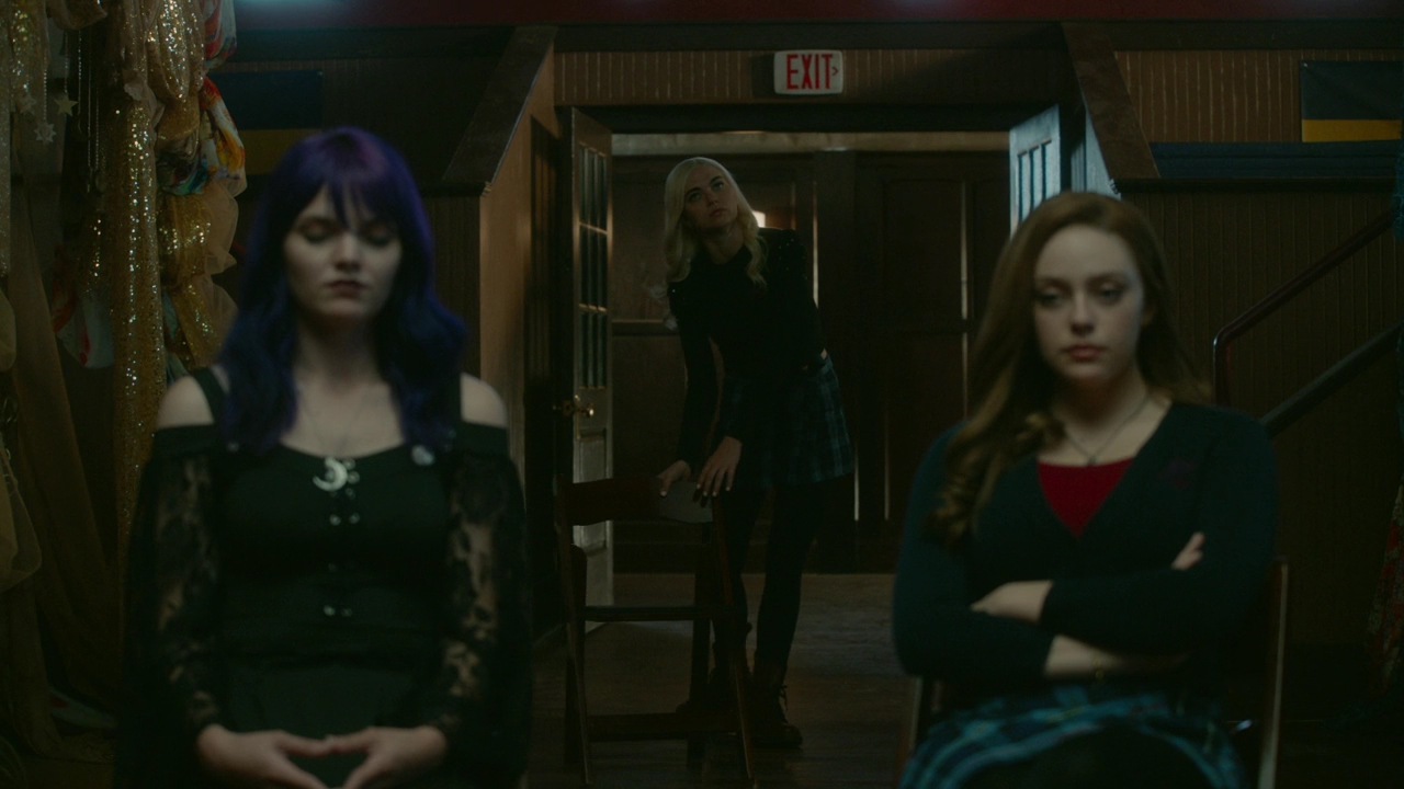 VampireDiariesWorld-dot-nl_Legacies2x10ThisisWhyWeDontEntrustPlanstoMuppetBabies0849.jpg