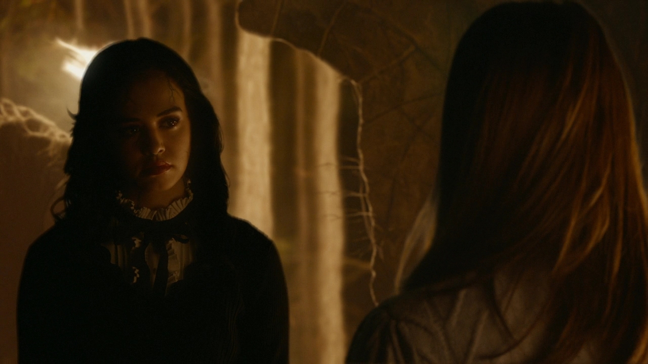 VampireDiariesWorld-dot-nl_Legacies2x10ThisisWhyWeDontEntrustPlanstoMuppetBabies1387.jpg
