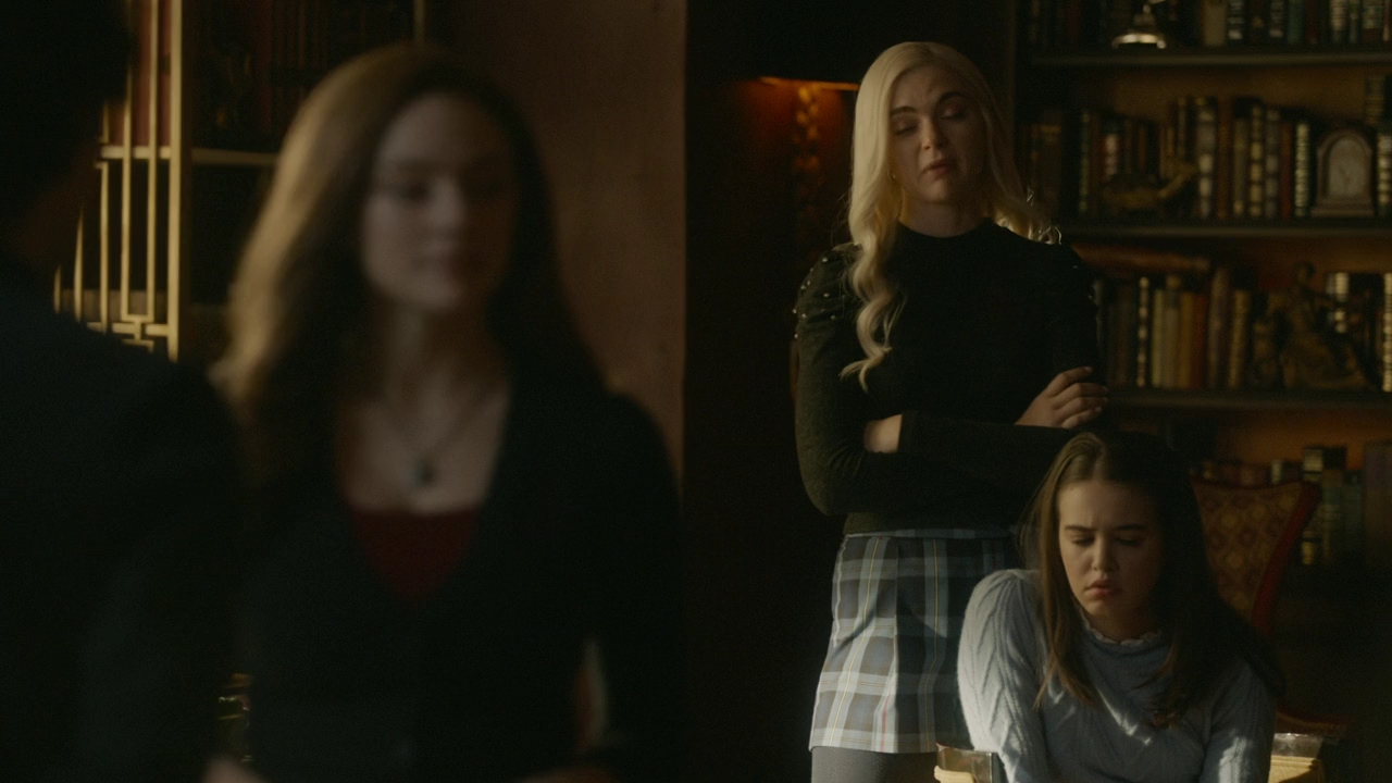 VampireDiariesWorld-dot-nl_Legacies2x10ThisisWhyWeDontEntrustPlanstoMuppetBabies1435.jpg