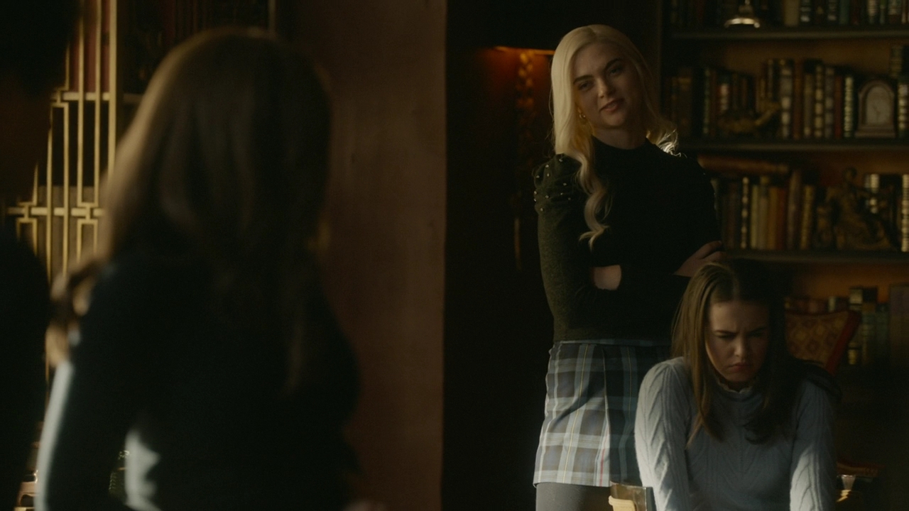 VampireDiariesWorld-dot-nl_Legacies2x10ThisisWhyWeDontEntrustPlanstoMuppetBabies1437.jpg