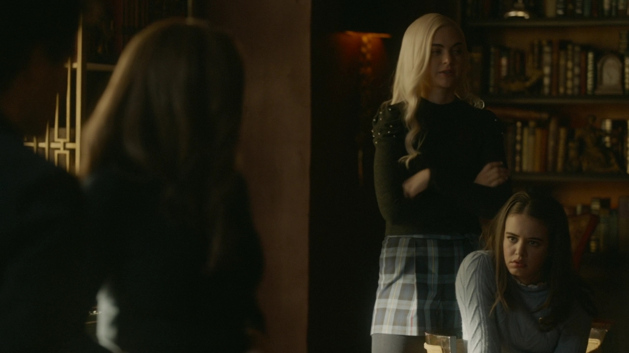 VampireDiariesWorld-dot-nl_Legacies2x10ThisisWhyWeDontEntrustPlanstoMuppetBabies1439.jpg