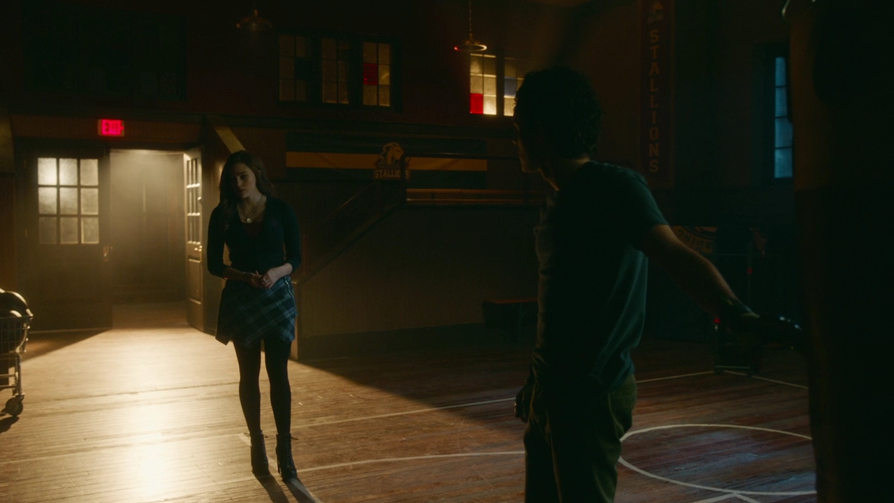 VampireDiariesWorld-dot-nl_Legacies2x10ThisisWhyWeDontEntrustPlanstoMuppetBabies1984.jpg