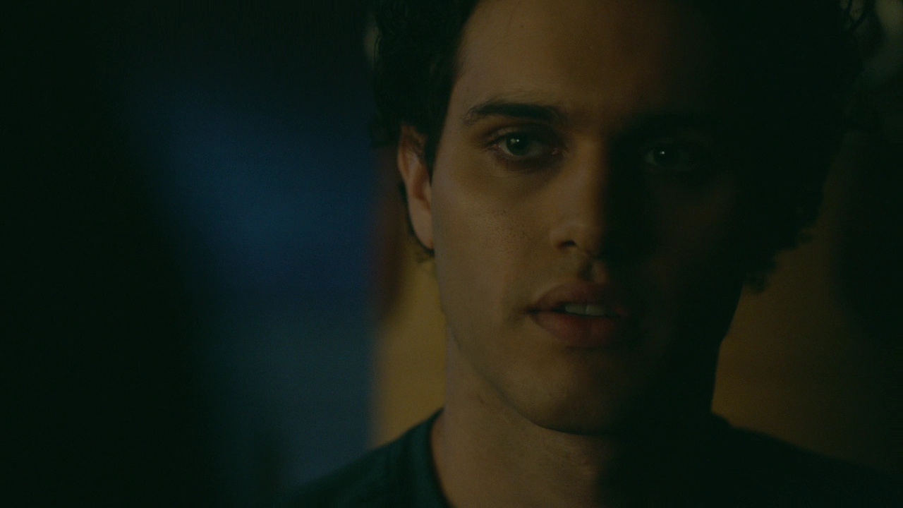 VampireDiariesWorld-dot-nl_Legacies2x10ThisisWhyWeDontEntrustPlanstoMuppetBabies2002.jpg