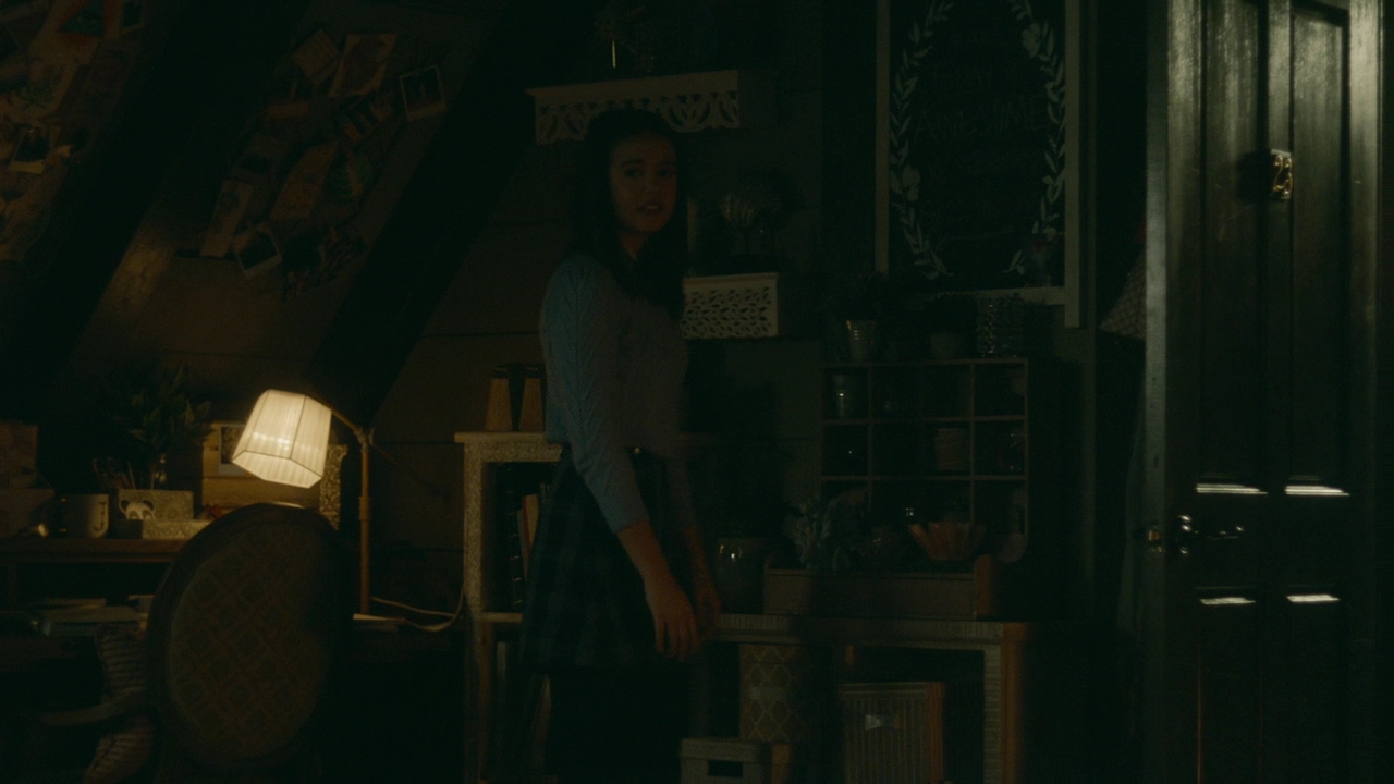 VampireDiariesWorld-dot-nl_Legacies2x10ThisisWhyWeDontEntrustPlanstoMuppetBabies2104.jpg