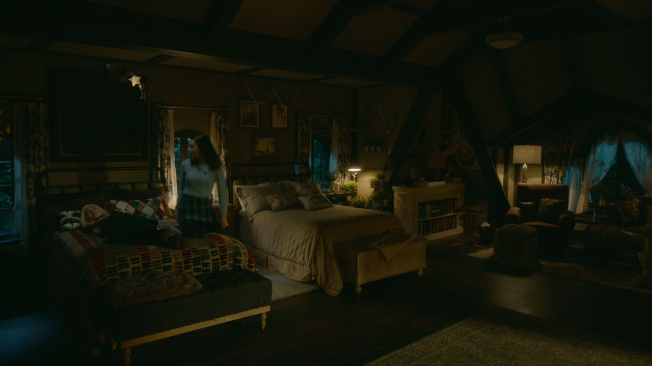 VampireDiariesWorld-dot-nl_Legacies2x10ThisisWhyWeDontEntrustPlanstoMuppetBabies2120.jpg