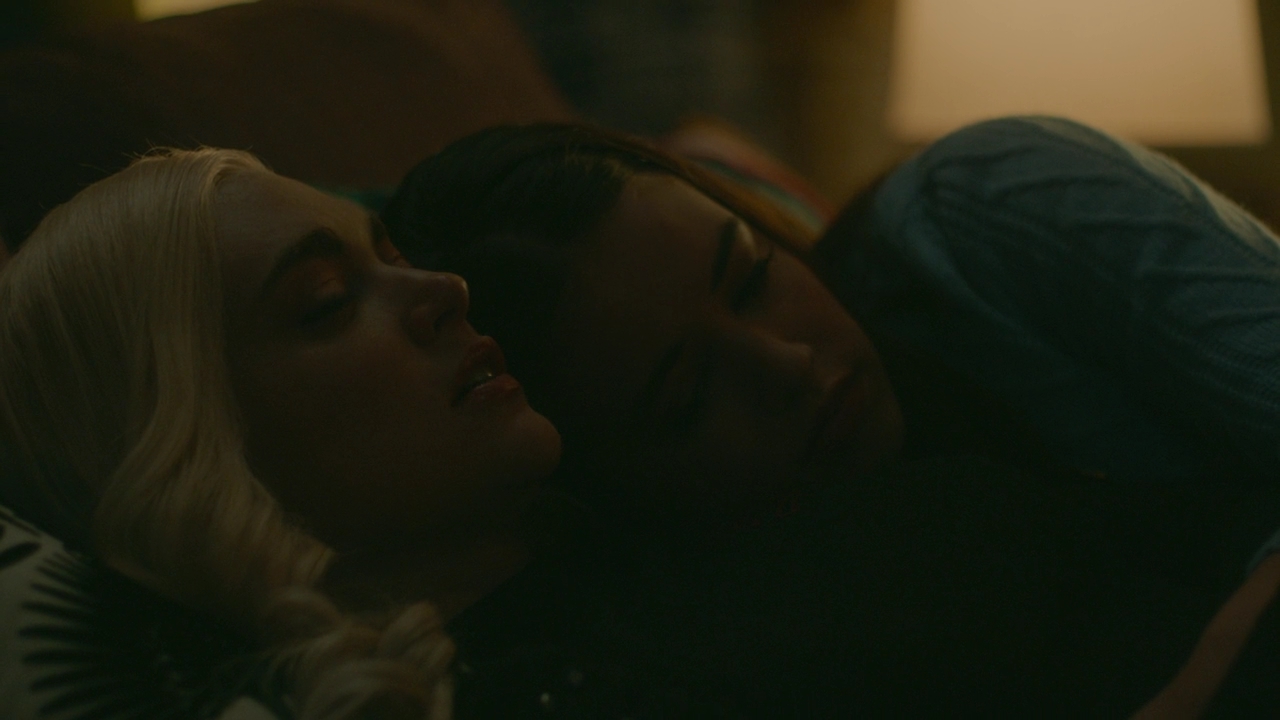 VampireDiariesWorld-dot-nl_Legacies2x10ThisisWhyWeDontEntrustPlanstoMuppetBabies2133.jpg