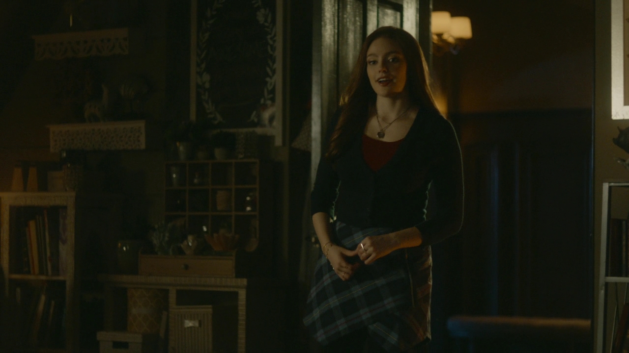 VampireDiariesWorld-dot-nl_Legacies2x10ThisisWhyWeDontEntrustPlanstoMuppetBabies2137.jpg