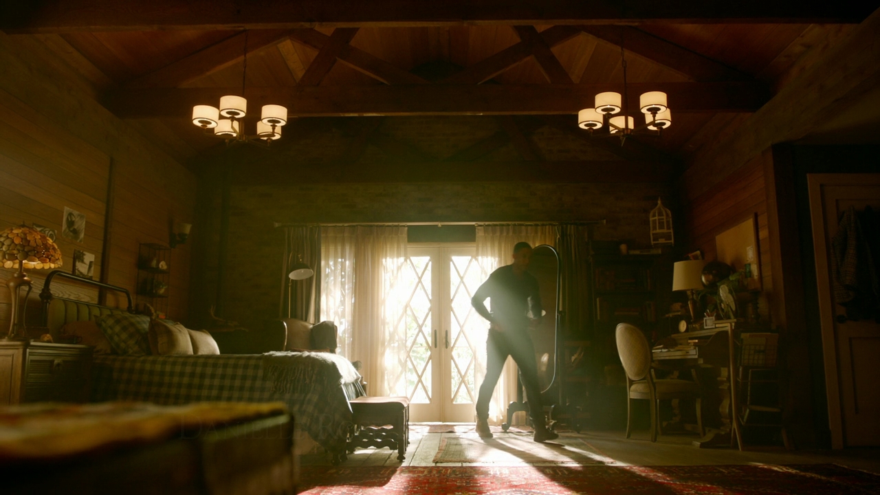 VampireDiariesWorld-dot-nl-Legacies2x14TheresaPlaceWheretheLostThingsGo0142.jpg