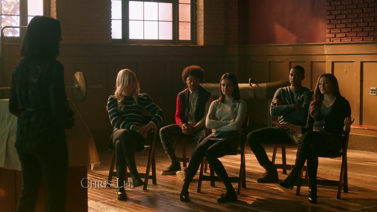 VampireDiariesWorld-dot-nl-Legacies2x14TheresaPlaceWheretheLostThingsGo0168.jpg