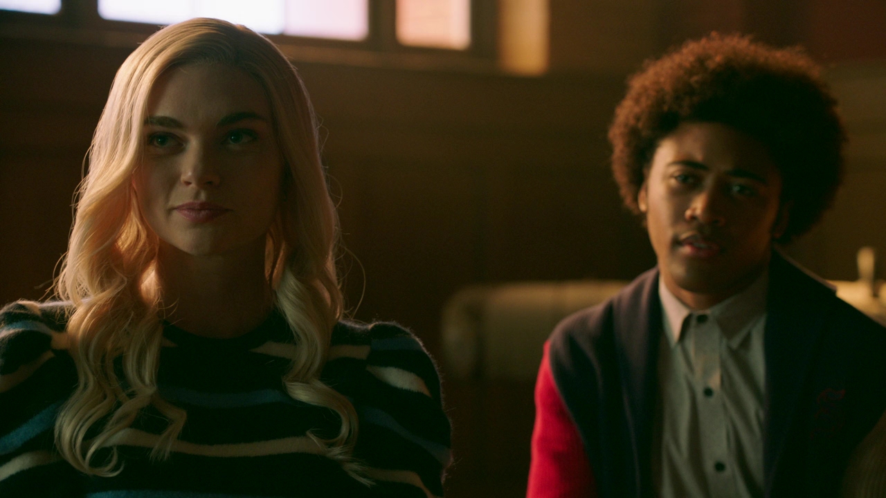 VampireDiariesWorld-dot-nl-Legacies2x14TheresaPlaceWheretheLostThingsGo0249.jpg