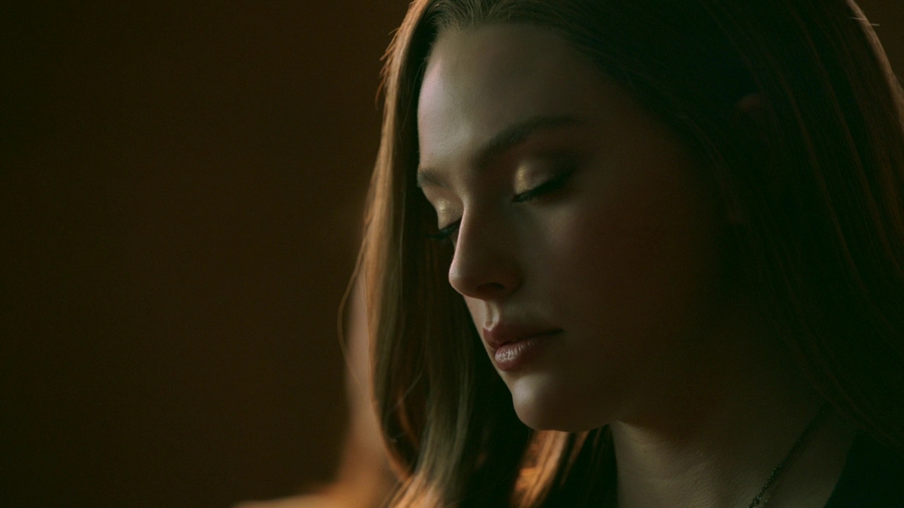 VampireDiariesWorld-dot-nl-Legacies2x14TheresaPlaceWheretheLostThingsGo1951.jpg