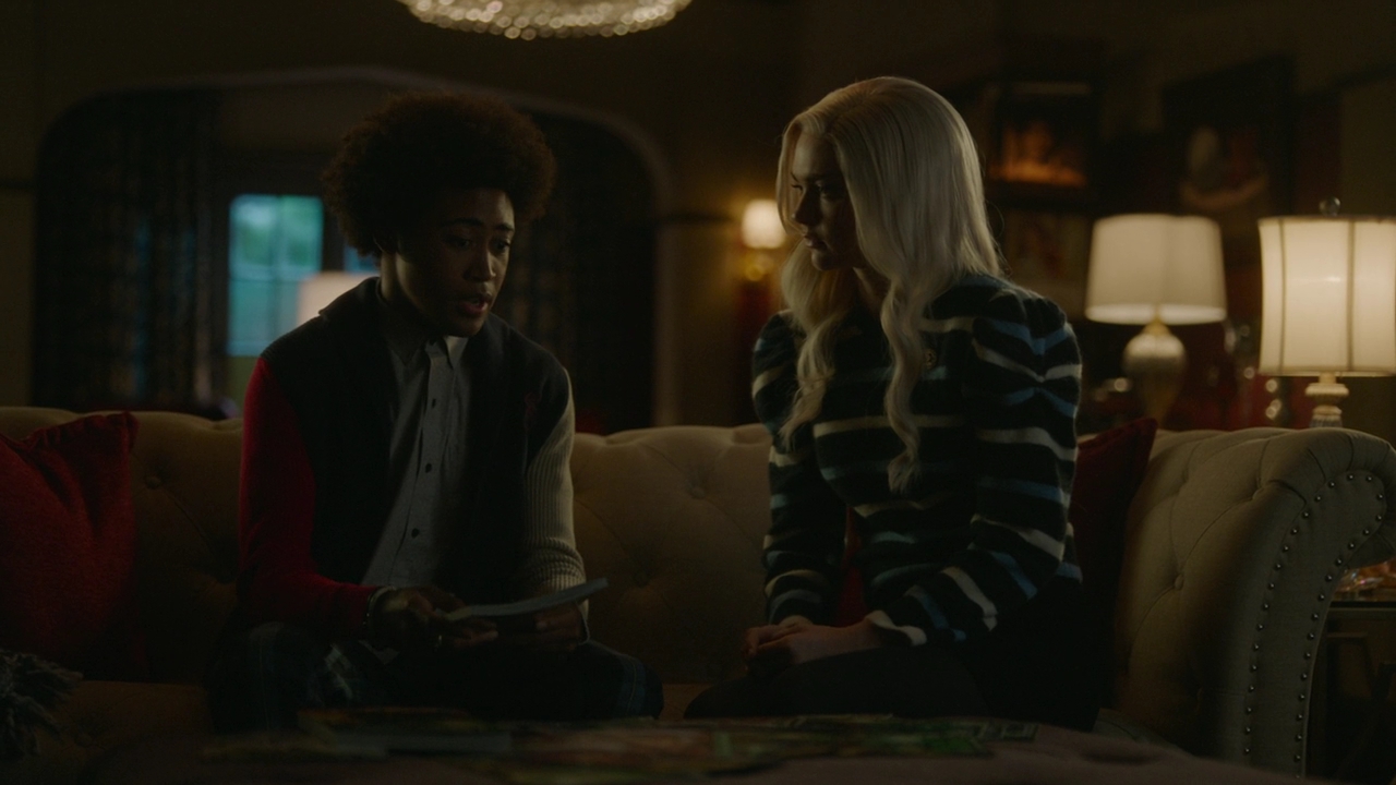 VampireDiariesWorld-dot-nl-Legacies2x14TheresaPlaceWheretheLostThingsGo2000.jpg