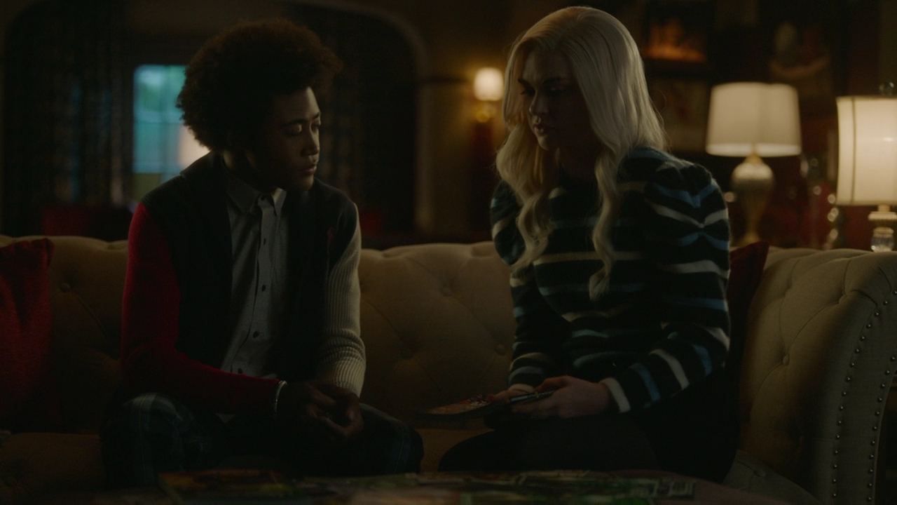 VampireDiariesWorld-dot-nl-Legacies2x14TheresaPlaceWheretheLostThingsGo2011.jpg