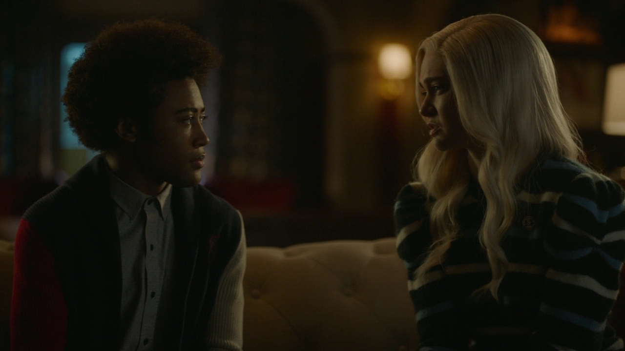VampireDiariesWorld-dot-nl-Legacies2x14TheresaPlaceWheretheLostThingsGo2024.jpg