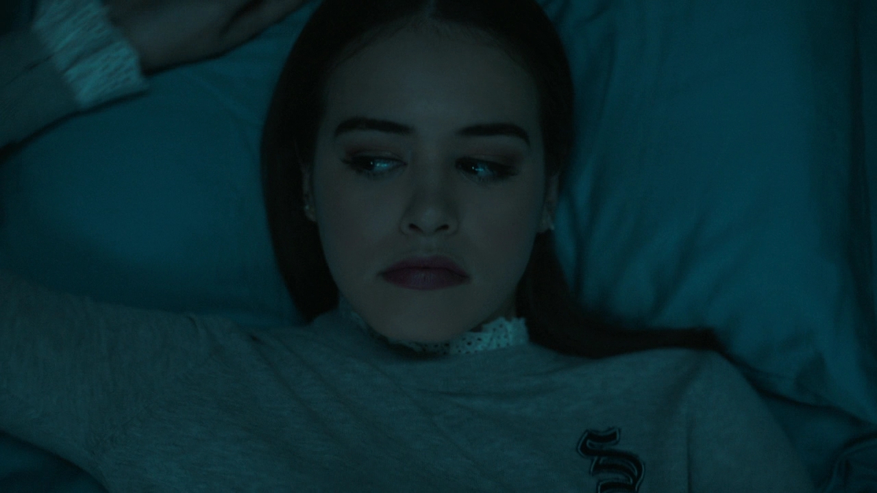 VampireDiariesWorld-dot-nl-Legacies2x14TheresaPlaceWheretheLostThingsGo2355.jpg