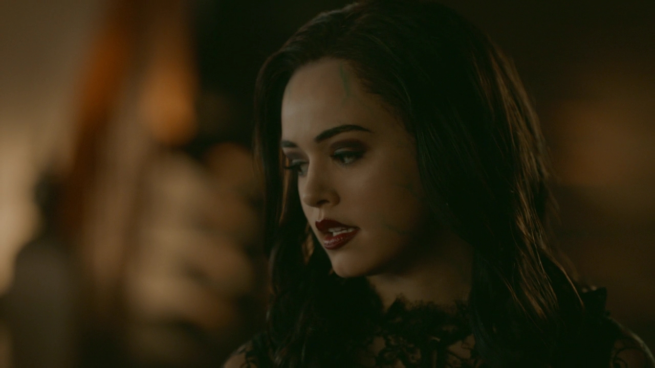 VampireDiariesWorld-dot-nl-Legacies2x15LifeWasSoMuchEasierWhenIOnlyCaredAboutMyself0107.jpg
