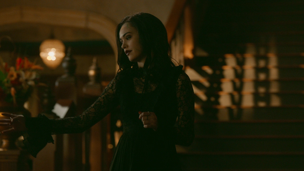 VampireDiariesWorld-dot-nl-Legacies2x15LifeWasSoMuchEasierWhenIOnlyCaredAboutMyself0108.jpg