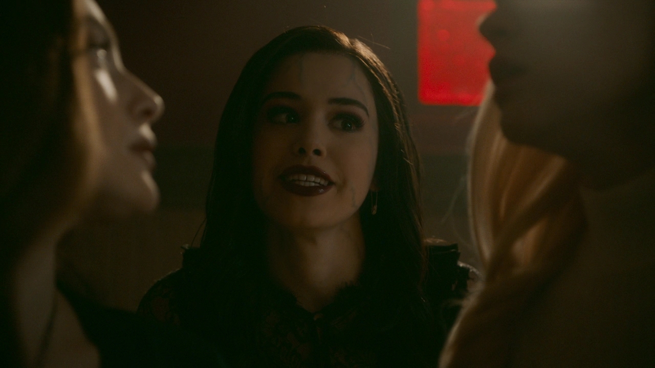 VampireDiariesWorld-dot-nl-Legacies2x15LifeWasSoMuchEasierWhenIOnlyCaredAboutMyself0380.jpg