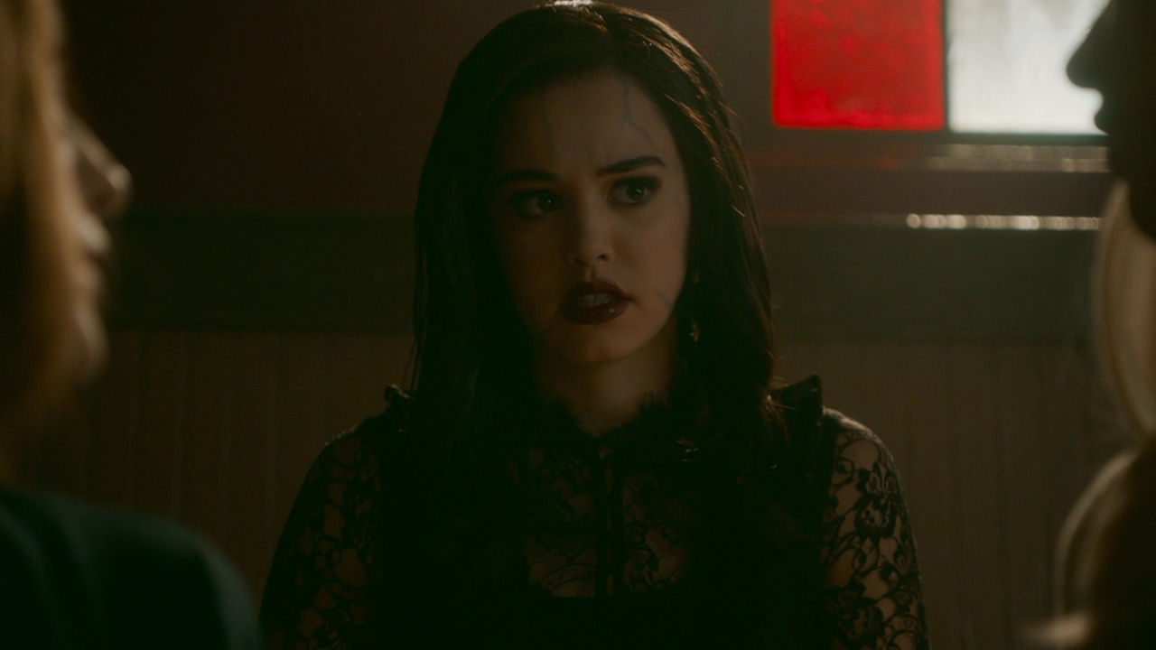 VampireDiariesWorld-dot-nl-Legacies2x15LifeWasSoMuchEasierWhenIOnlyCaredAboutMyself0389.jpg