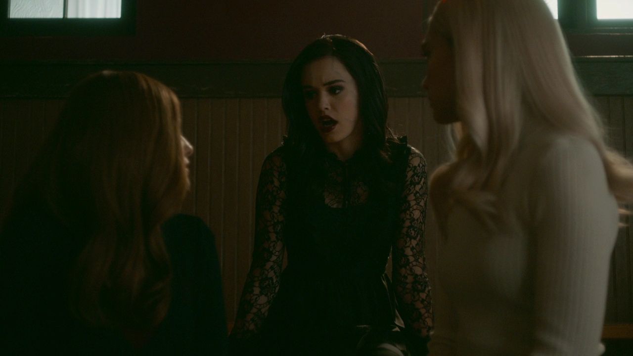 VampireDiariesWorld-dot-nl-Legacies2x15LifeWasSoMuchEasierWhenIOnlyCaredAboutMyself0398.jpg