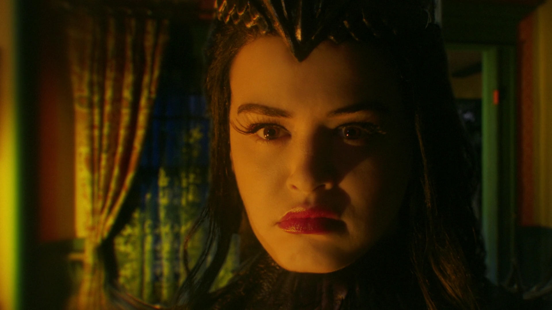 VampireDiariesWorld-dot-nl-Legacies2x16FacingDarknessIsKindaMyThing2002.jpg VampireDiariesWorld-dot-nl-Legacies2x16FacingDarknessIsKindaMyThing2002.jpg