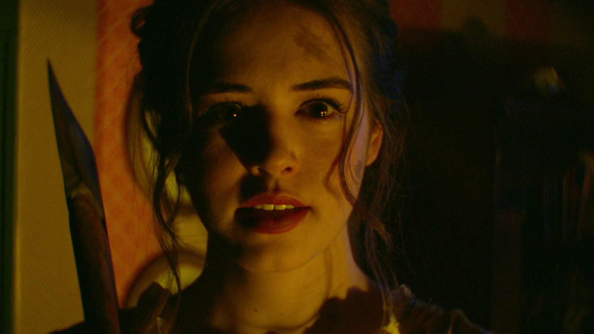 VampireDiariesWorld-dot-nl-Legacies2x16FacingDarknessIsKindaMyThing2047.jpg VampireDiariesWorld-dot-nl-Legacies2x16FacingDarknessIsKindaMyThing2047.jpg