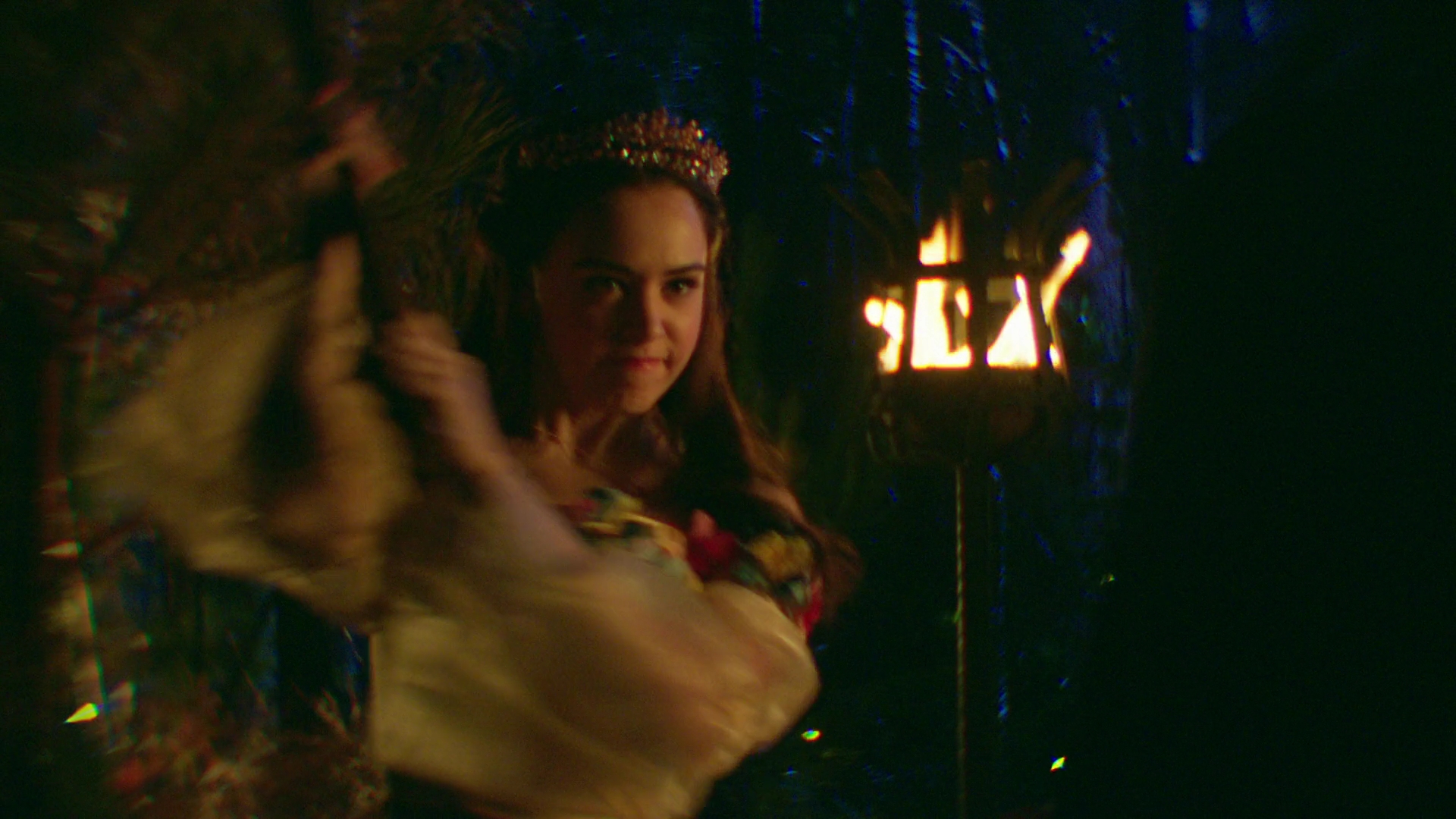 VampireDiariesWorld-dot-nl-Legacies2x16FacingDarknessIsKindaMyThing2067.jpg VampireDiariesWorld-dot-nl-Legacies2x16FacingDarknessIsKindaMyThing2067.jpg