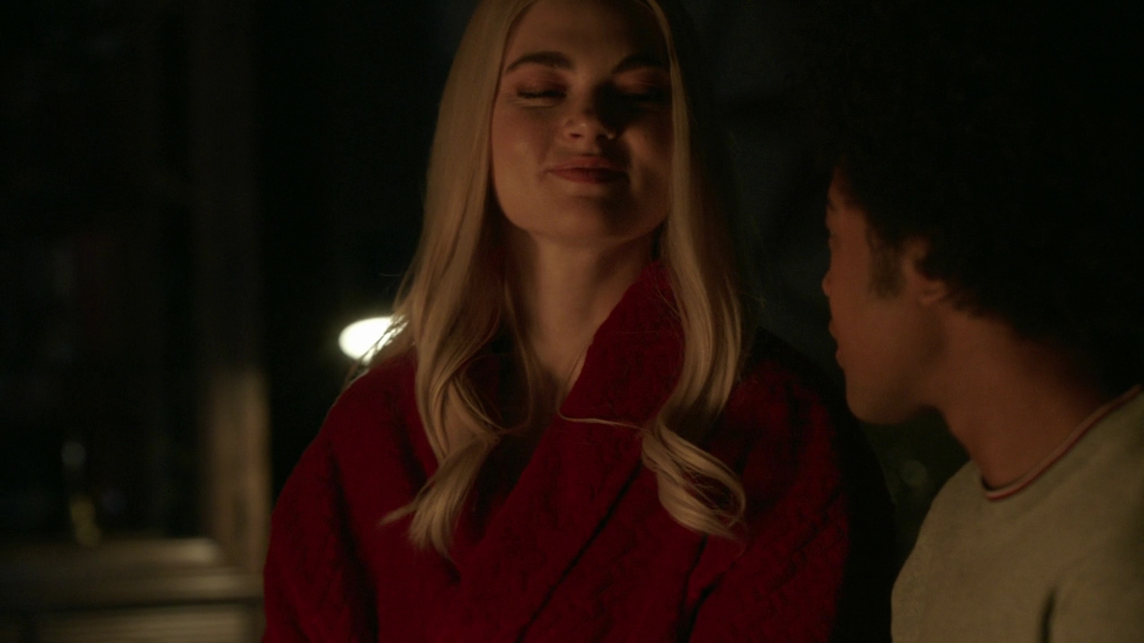 VampireDiariesWorld-dot-nl_Legacies3x01WereNotWorthy2256.jpg