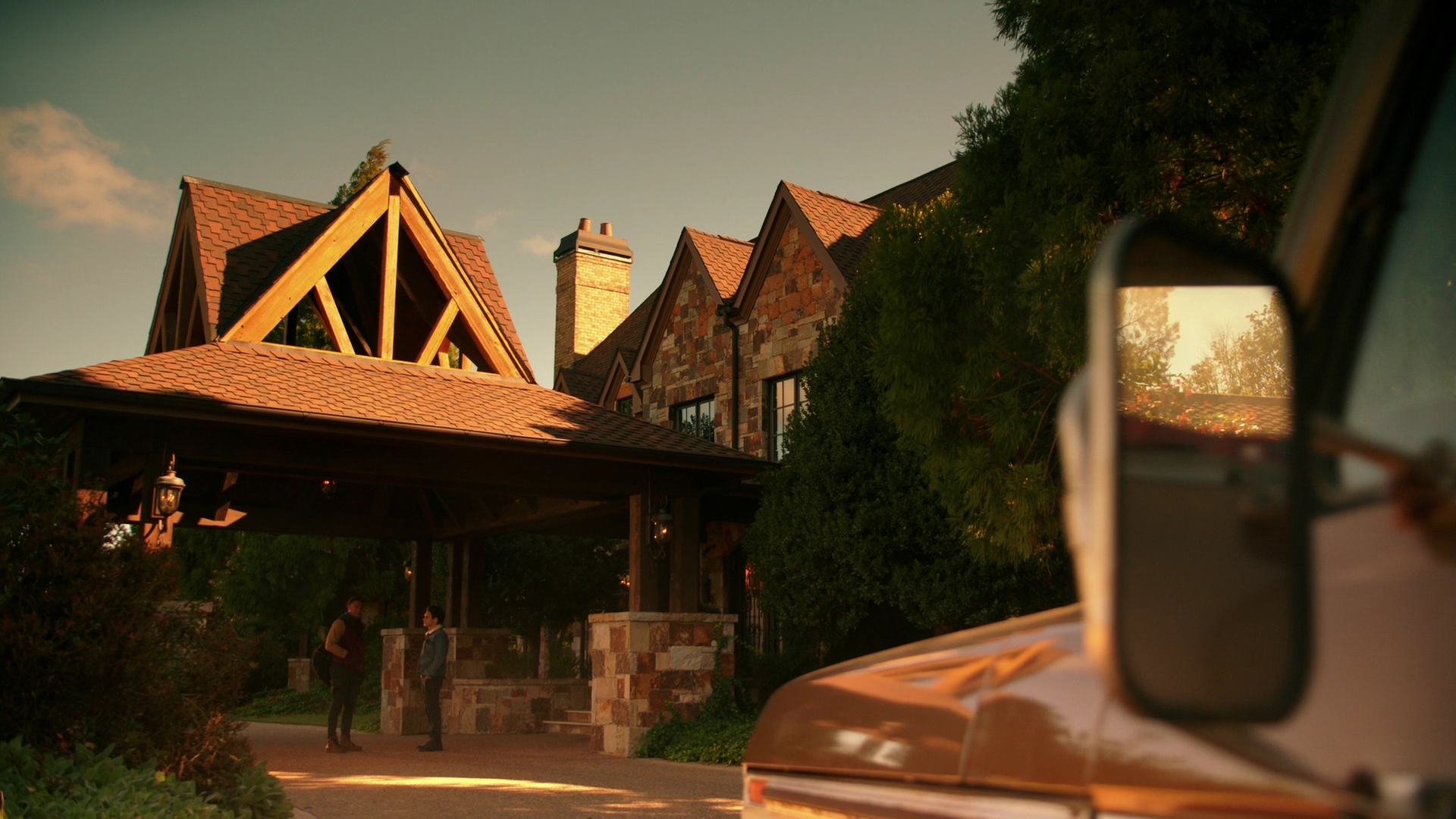 VampireDiariesWorld-dot-nl_Legacies3x02GoodbyesSureDoSuck1972.jpg