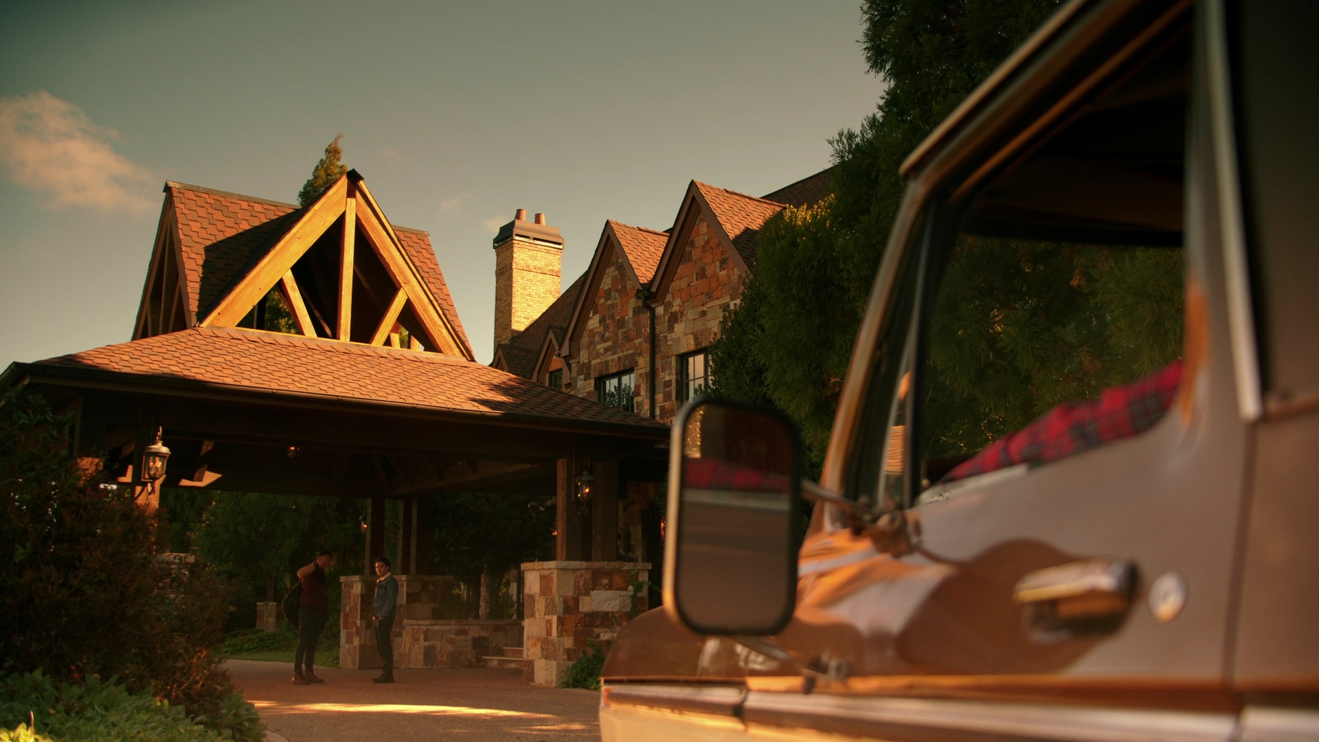 VampireDiariesWorld-dot-nl_Legacies3x02GoodbyesSureDoSuck1975.jpg