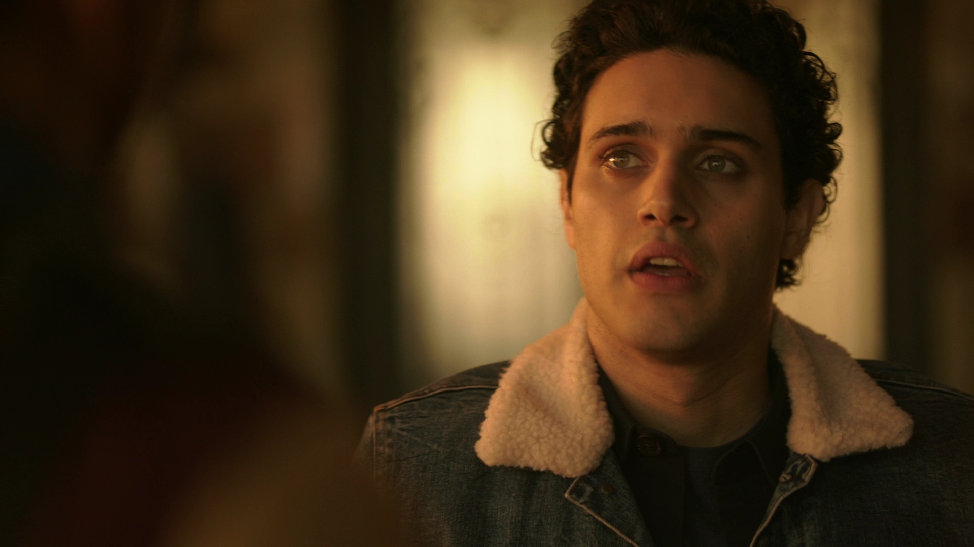 VampireDiariesWorld-dot-nl_Legacies3x02GoodbyesSureDoSuck2014.jpg
