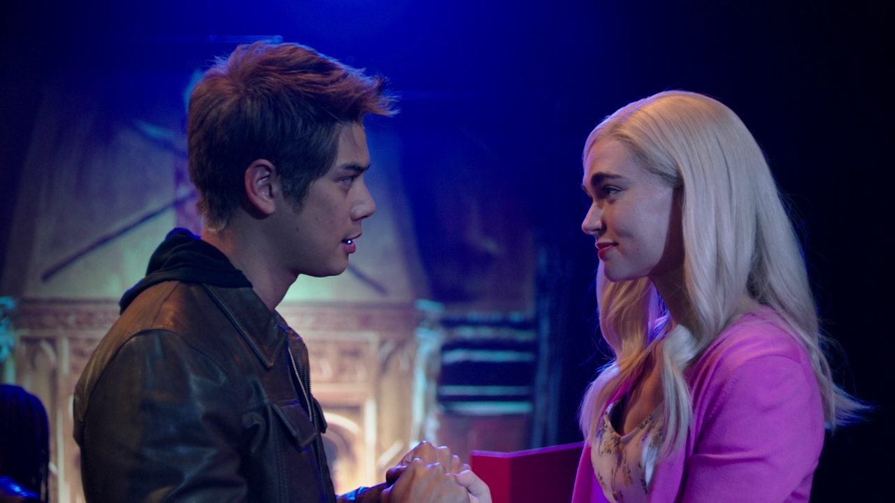VampireDiariesWorld-dot-nl_Legacies3x03SalvatoreTheMusical1817.jpg